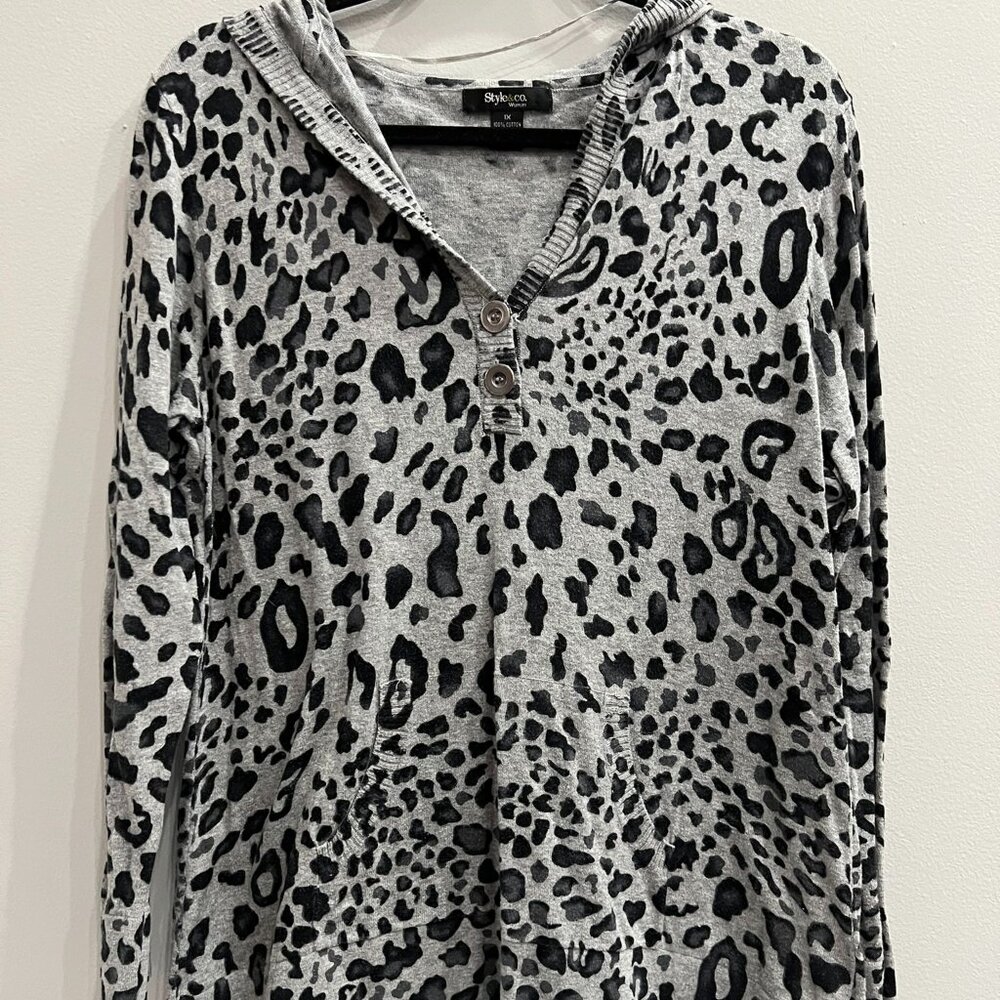 Hooded STYLE & CO Light Weight, LEOPARD Print Sweater - Size 1X